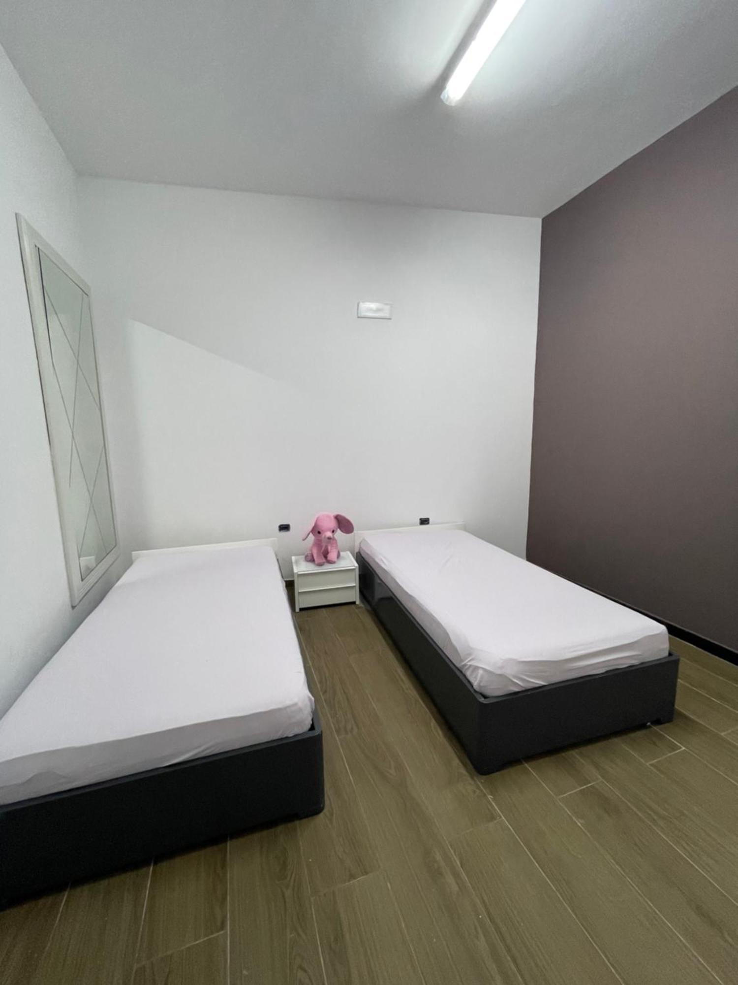 Gold Apartament فلورا المظهر الخارجي الصورة